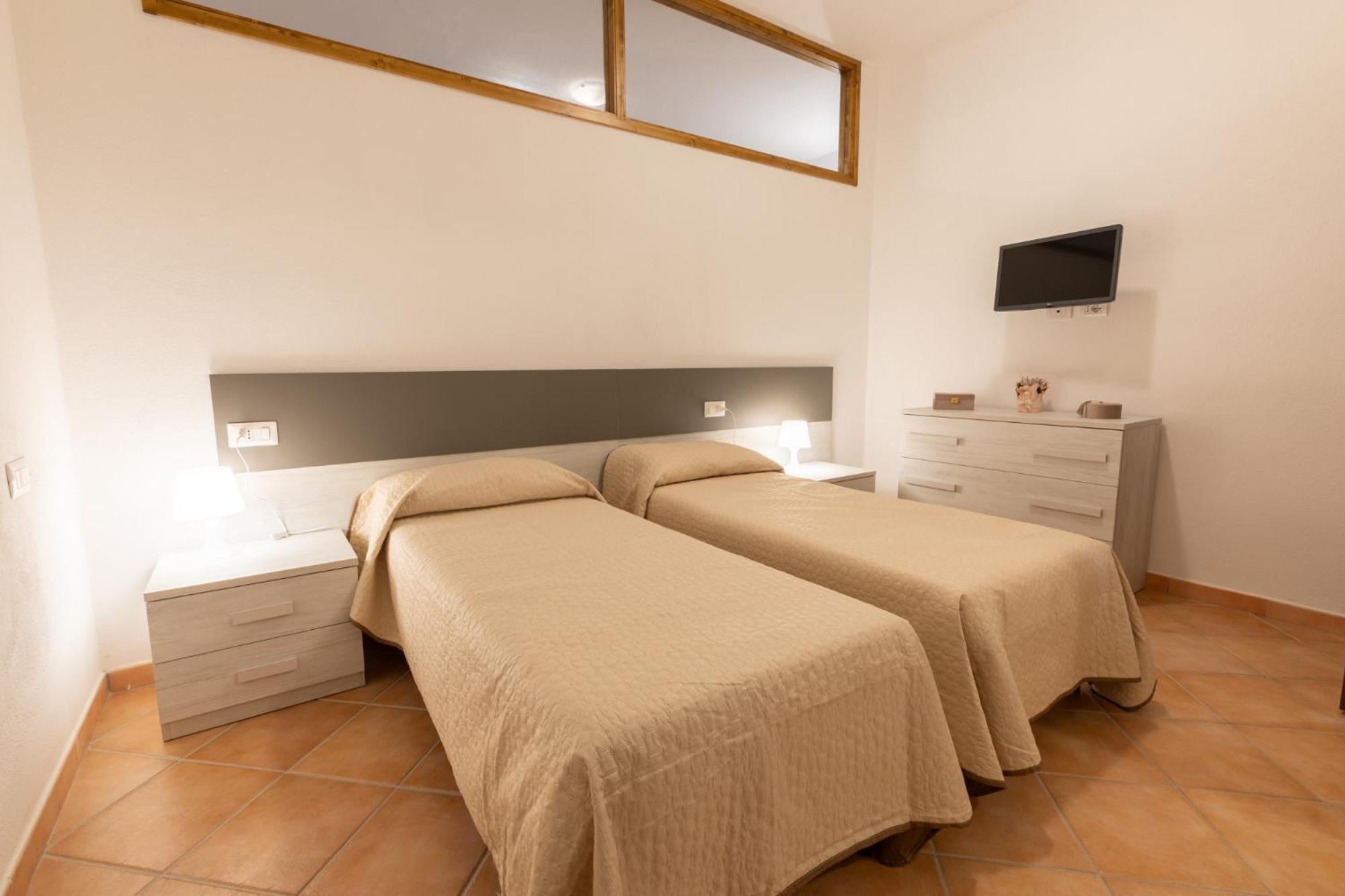 Nuovi Appartamenti Tri E Bilocali In Residence Con Piscina A Porto Cervo 800Mt Mare Liscia di Vacca Exterior photo